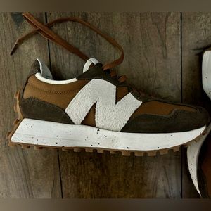 2023 Women 327 'Rich Earth' - Size 6 US W